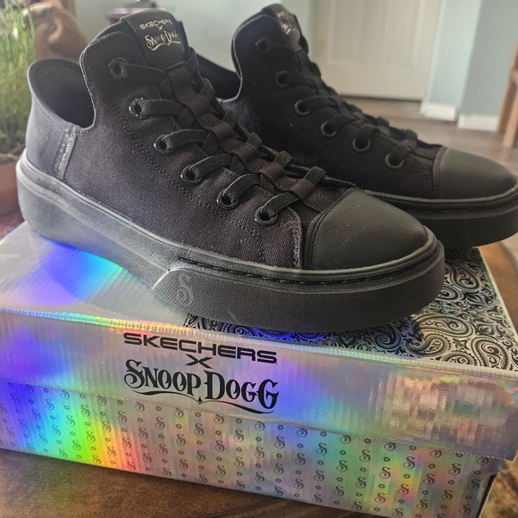Skechers X Snoop Dogg Sneakers - Picture 3 of 4